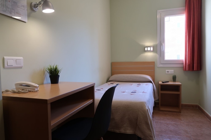 Imagen de la habitación del Hotel El Cami. Foto 7