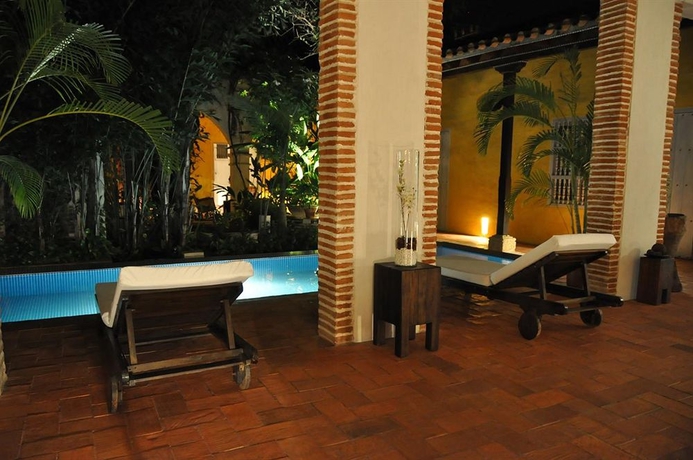 Imagen de la piscina del Hotel El Candil De Los Santos. Foto 11