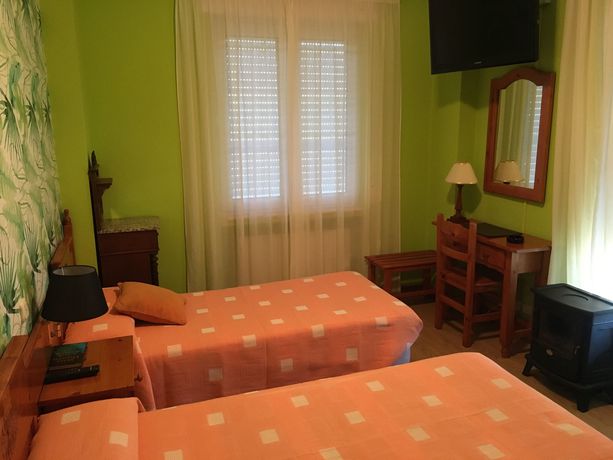 Imagen de la habitación del Hotel El Capellán. Foto 11