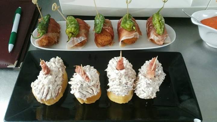 Imagen del bar/restaurante del Hotel El Capellán. Foto 10