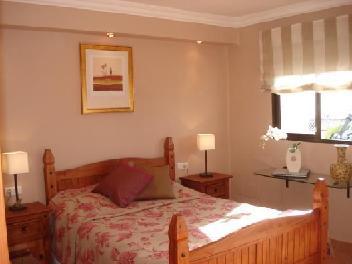 Imagen de la habitación del Hotel El Capistrano Villages. Foto 5