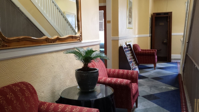 Imagen de los interiores del Hotel El Capitan. Foto 18