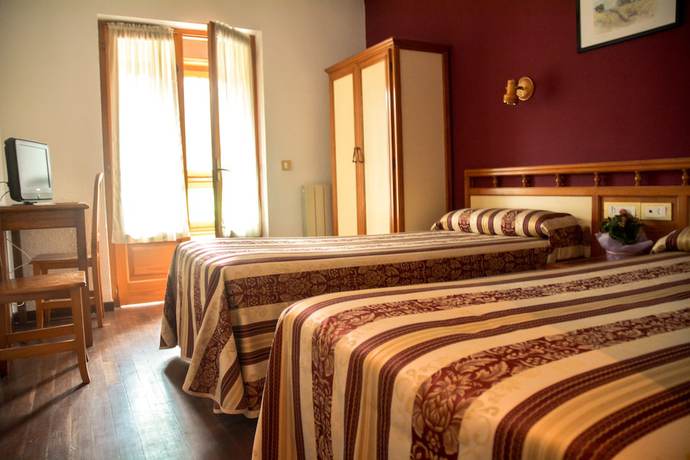 Imagen de la habitación del Hotel El Capitan. Foto 8