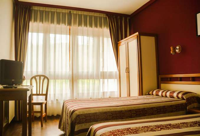 Imagen de la habitación del Hotel El Capitan. Foto 9