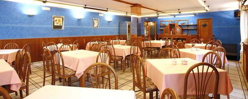 Imagen del bar/restaurante del Hotel El Capitan. Foto 4