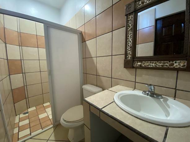 Imagen de la habitación del Hotel El Capomo. Foto 7