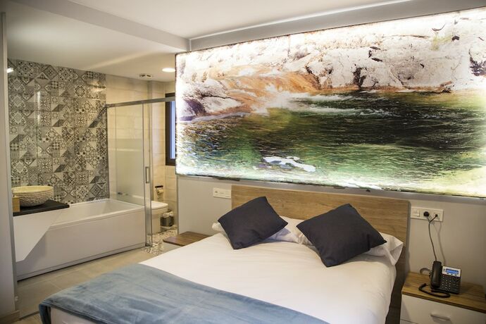 Imagen general del Hotel El Capricho de Arguis. Foto 3