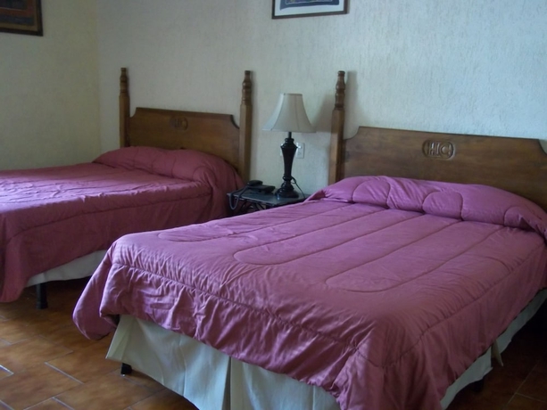 Imagen de la habitación del Hotel El Carmen, Morelia. Foto 3