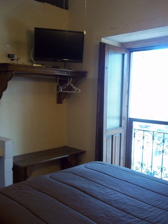 Imagen de la habitación del Hotel El Carmen, Morelia. Foto 5
