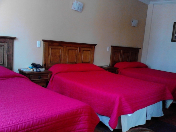Imagen de la habitación del Hotel El Carmen, Morelia. Foto 9