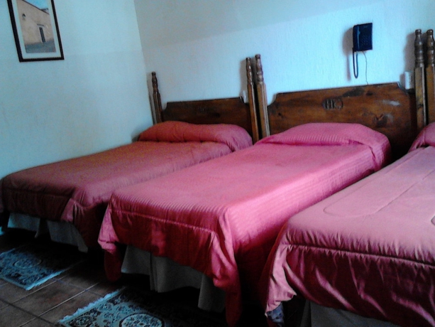 Imagen de la habitación del Hotel El Carmen, Morelia. Foto 11