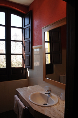 Imagen de la habitación del Hotel El Carmen, Puente Genil. Foto 3