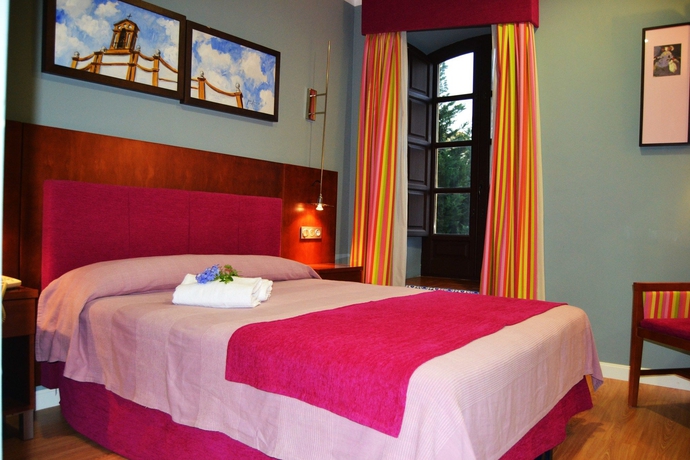 Imagen de la habitación del Hotel El Carmen, Puente Genil. Foto 4