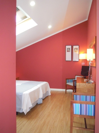 Imagen de la habitación del Hotel El Carmen, Puente Genil. Foto 9