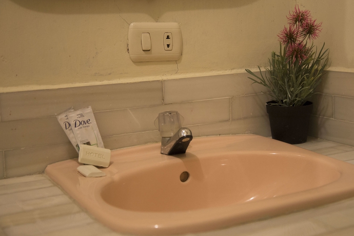 Imagen de la habitación del Hotel El Carmen Suites. Foto 13