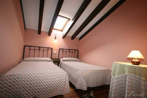 Imagen de la habitación del Hotel El Caserío, Turieno. Foto 9
