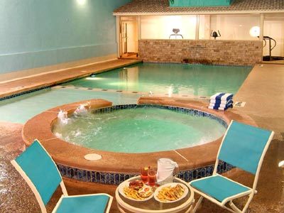 Imagen de la piscina del Hotel El Cason and Suites. Foto 17