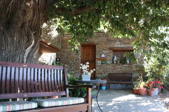 Imagen de los exteriores del Hotel El Castañar Nazari- Adults Only. Foto 20