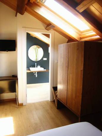 Imagen de la habitación del Hotel El Casta&ntilde;o Dormil&oacute;n. Foto 10