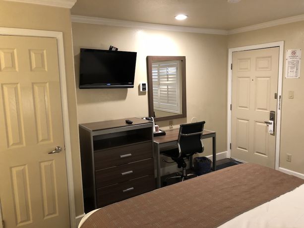 Imagen de la habitación del Hotel El Castell Motel, Monterey. Foto 4