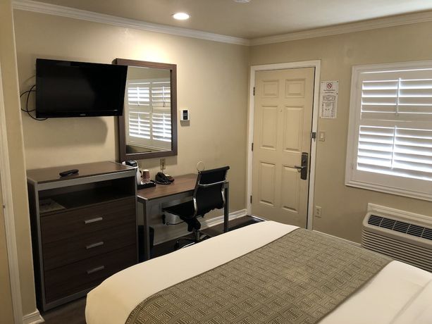 Imagen de la habitación del Hotel El Castell Motel, Monterey. Foto 12