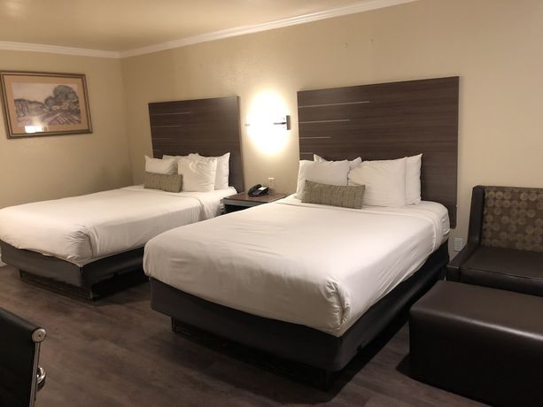 Imagen de la habitación del Hotel El Castell Motel, Monterey. Foto 16