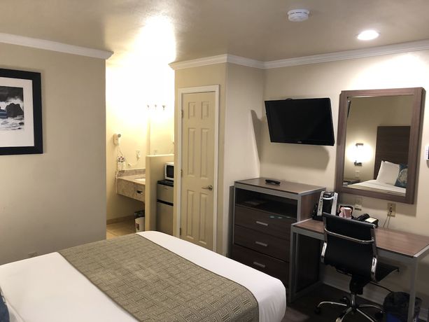 Imagen de la habitación del Hotel El Castell Motel, Monterey. Foto 18