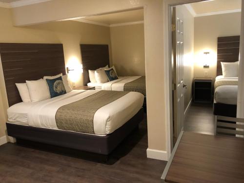 Imagen de la habitación del Hotel El Castell Motel, Monterey. Foto 9