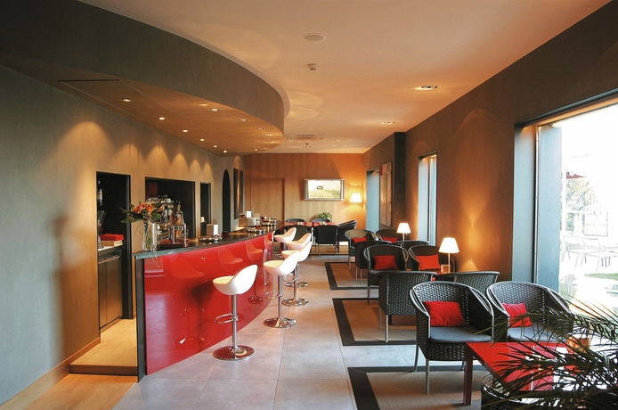 Imagen del bar/restaurante del Hotel El Castell, Sant Boi de Llobregat. Foto 4