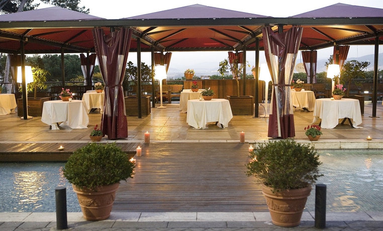 Imagen del bar/restaurante del Hotel El Castell, Sant Boi de Llobregat. Foto 5