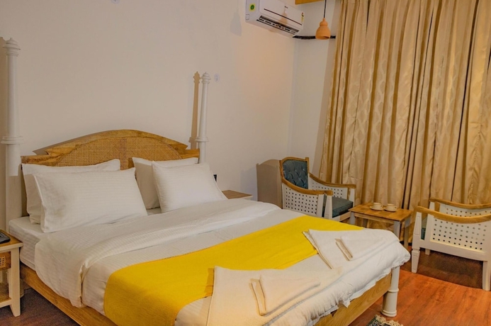 Imagen de la habitación del Hotel El Castello. Foto 10
