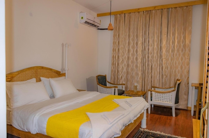 Imagen de la habitación del Hotel El Castello. Foto 11