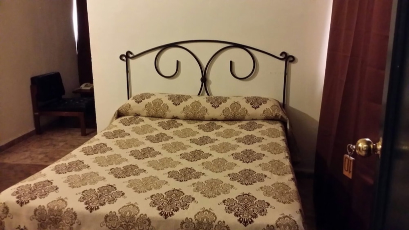 Imagen de la habitación del Hotel El Castillo, Alcalá de Guadaíra. Foto 4