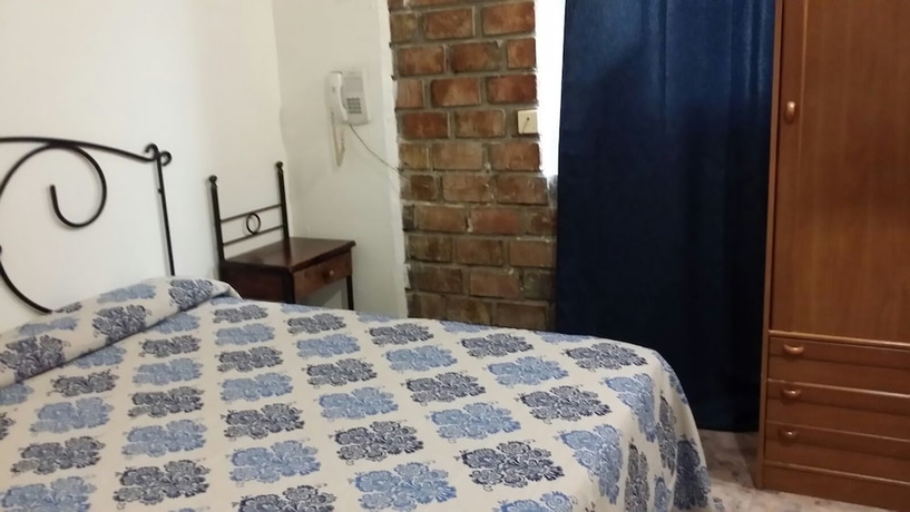 Imagen de la habitación del Hotel El Castillo, Alcalá de Guadaíra. Foto 6