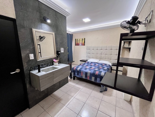 Imagen de la habitación del Hotel El Castillo, Cuernavaca. Foto 7