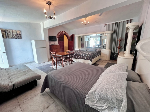 Imagen de la habitación del Hotel El Castillo, Cuernavaca. Foto 9