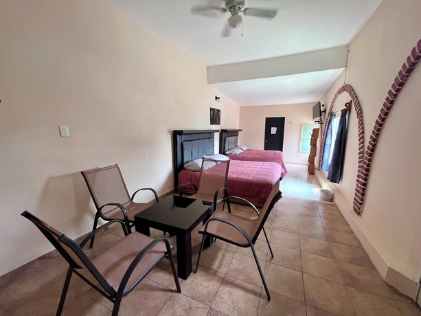 Imagen de la habitación del Hotel El Castillo, Cuernavaca. Foto 14