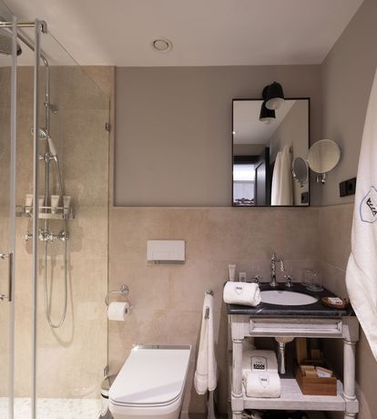 Imagen de la habitación del Hotel El Castillo La Ciudadela Marbella. Foto 5