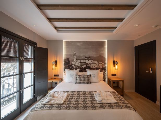 Imagen de la habitación del Hotel El Castillo La Ciudadela Marbella. Foto 12