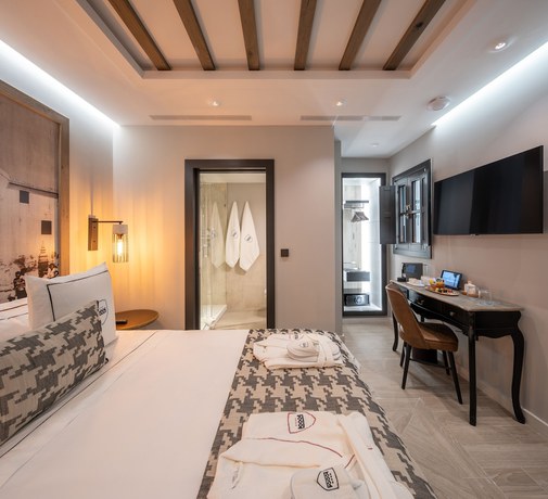 Imagen de la habitación del Hotel El Castillo La Ciudadela Marbella. Foto 13