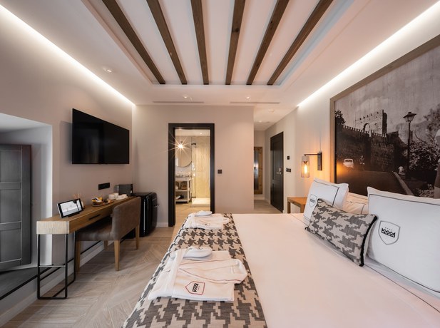 Imagen de la habitación del Hotel El Castillo La Ciudadela Marbella. Foto 17