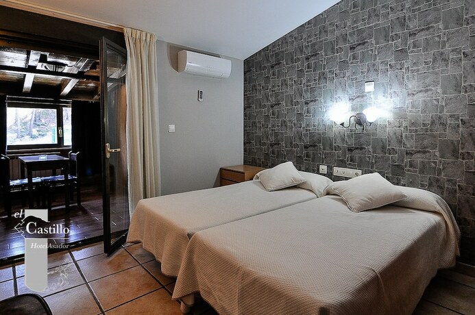 Imagen de la habitación del Hotel El Castillo, Larraga. Foto 16