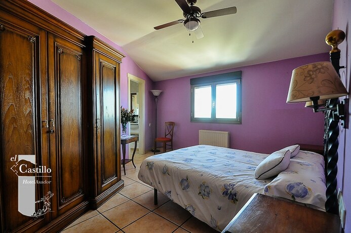 Imagen de la habitación del Hotel El Castillo, Larraga. Foto 19