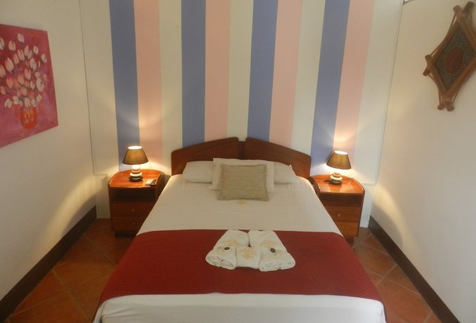 Imagen de la habitación del Hotel El Cauchero. Foto 15