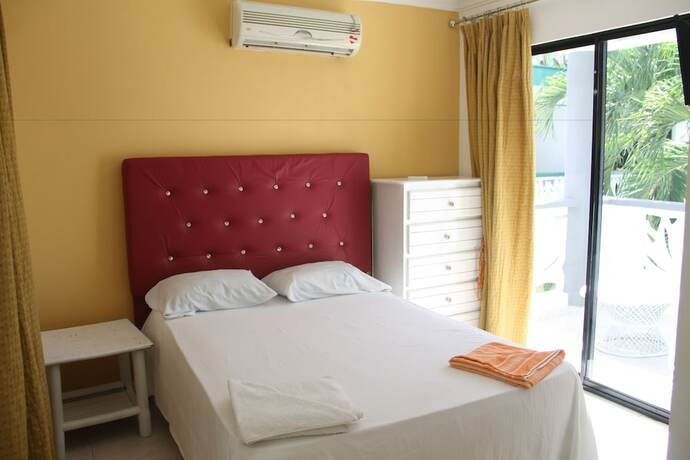 Imagen general del Hotel El Caucho. Foto 1