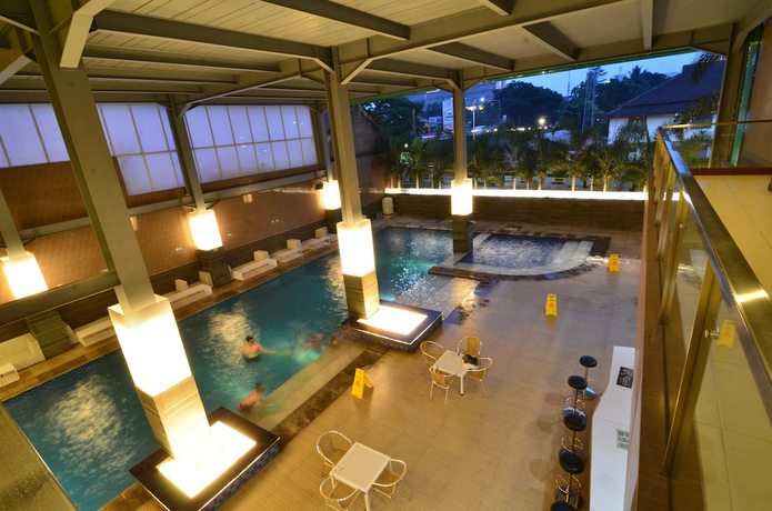 Imagen de la piscina del Hotel El Cavana. Foto 18