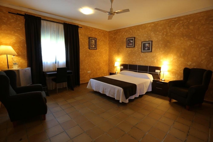 Imagen general del Hotel El Celemin de Conil. Foto 5