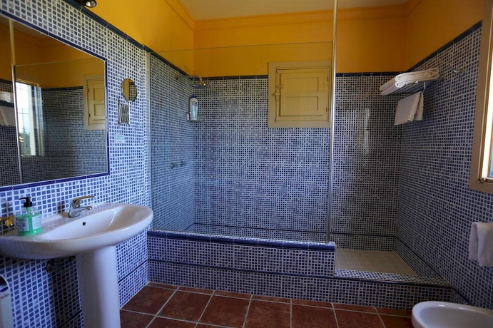 Imagen general del Hotel El Celemin de Conil. Foto 9