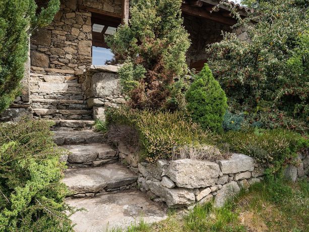 Imagen de los exteriores del Hotel El Cerro. Foto 7