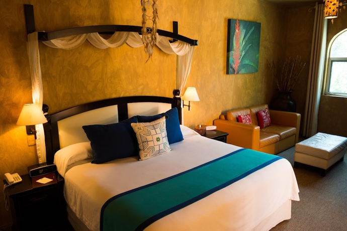 Imagen de la habitación del Hotel El Chante Spa. Foto 2